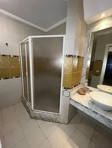 Delta 1 Bedroom Modern Vacation Luxury With Pool